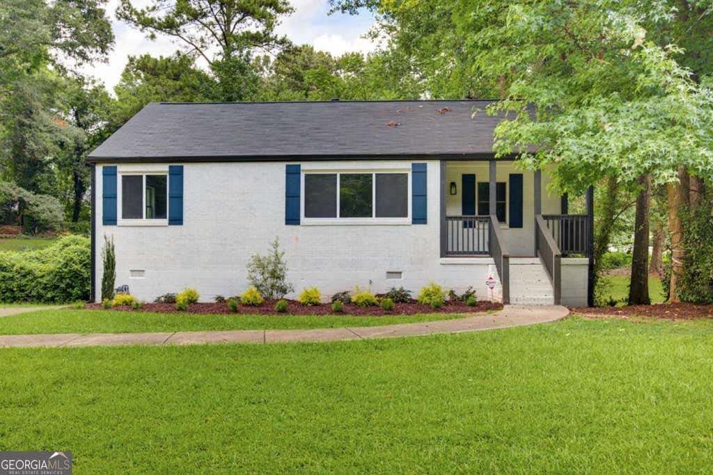 Photo of 1815 Venetian Drive SW, Atlanta, GA 30311 (MLS # 10826514)