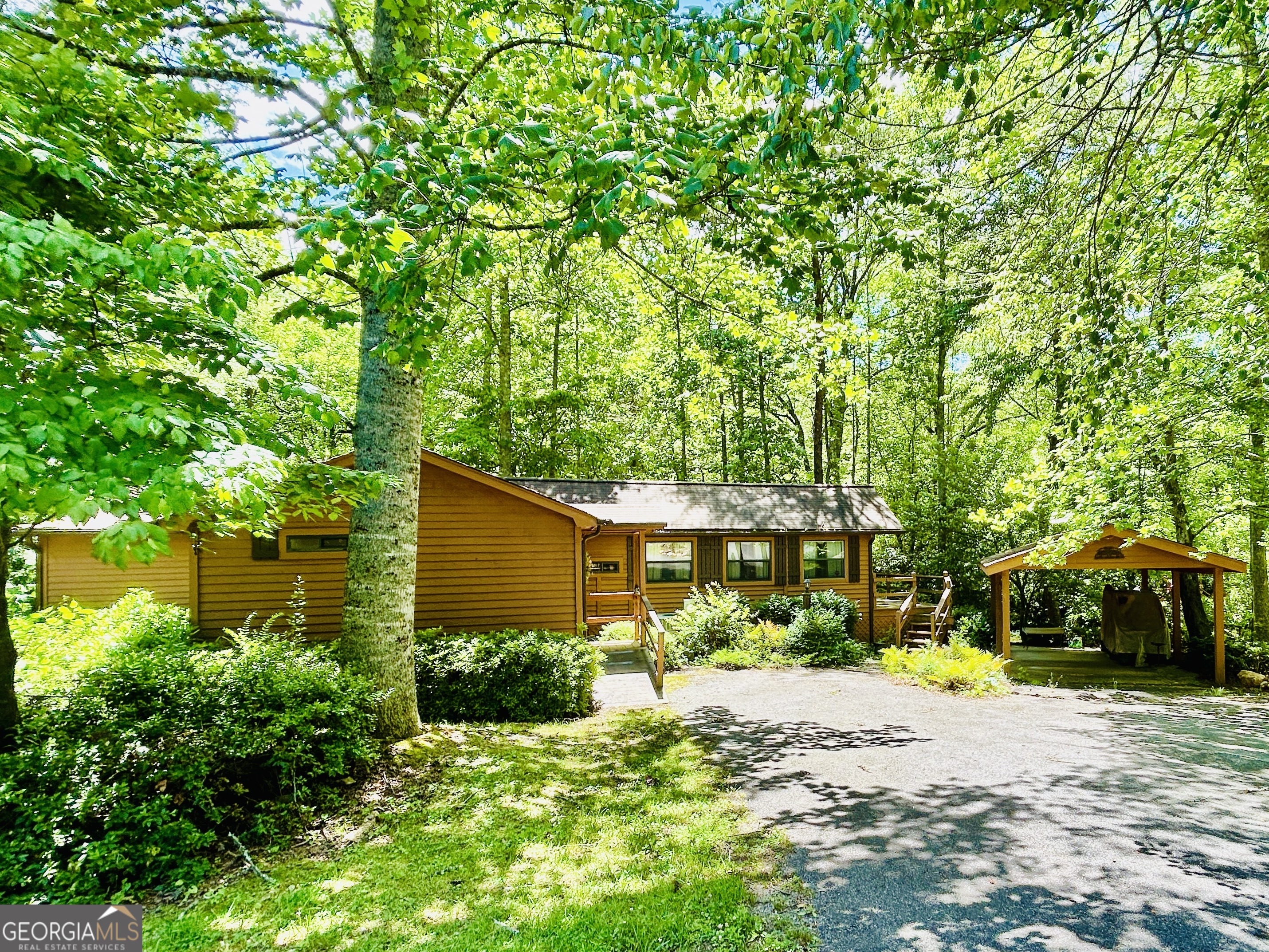 1815 Canoe Creek Dr