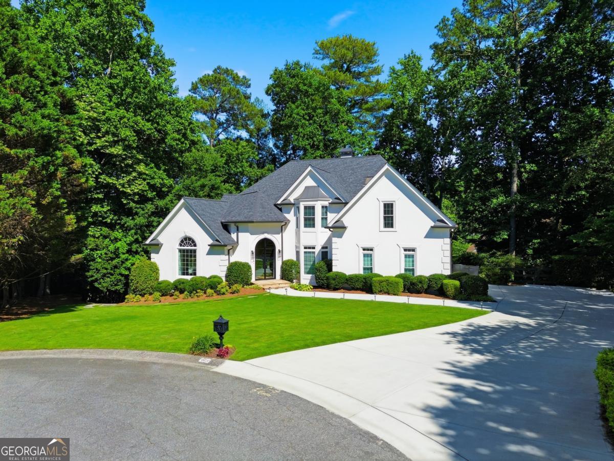 224 Webney DR SE