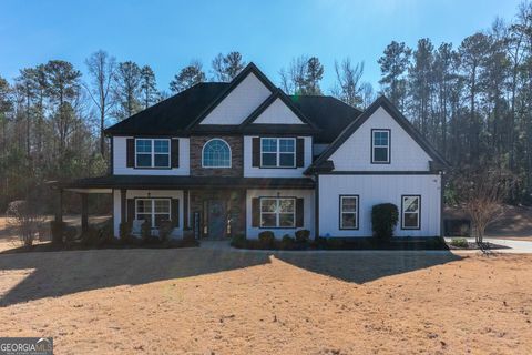 A home in Newnan