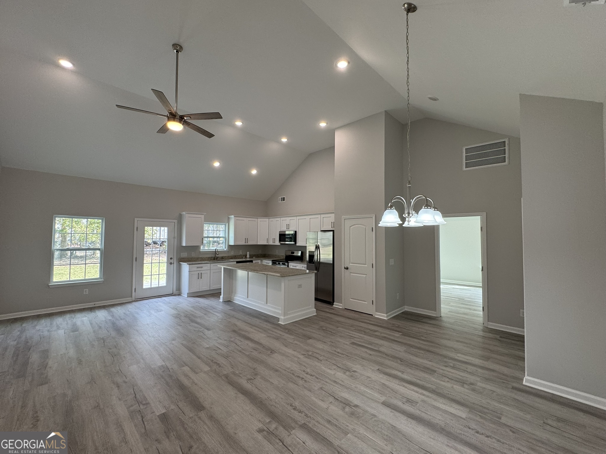 905 Barnsley RD