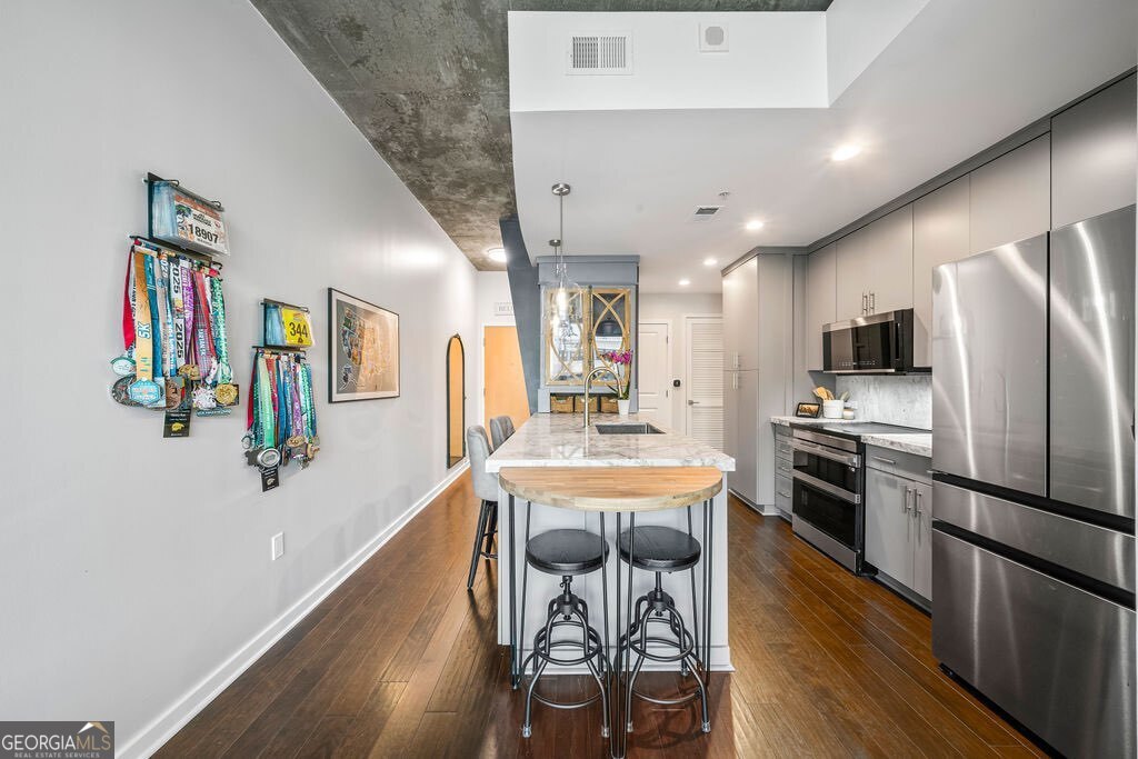 860 Peachtree ST NE 711