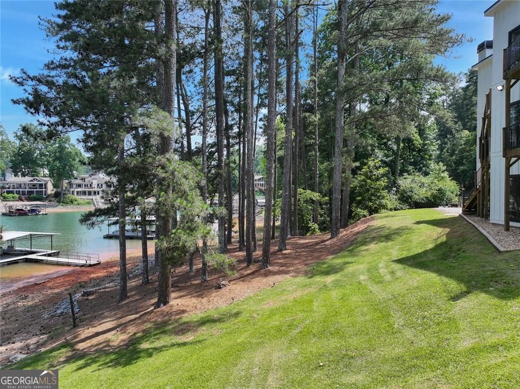 2040 Ridge RD