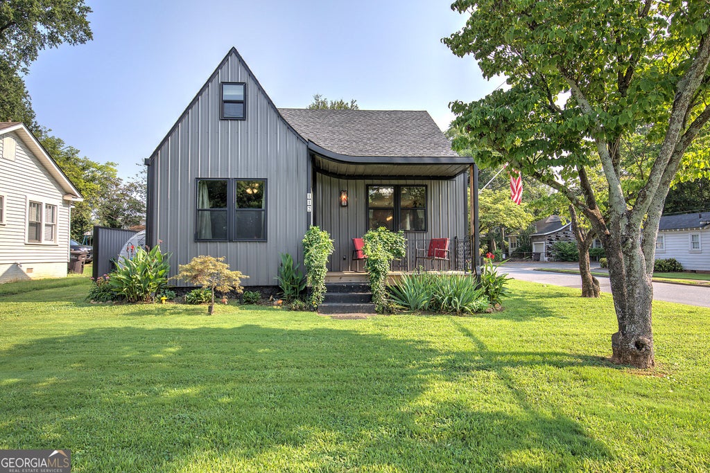 Photo of 112 Forrest Avenue, Cartersville, GA 30120 (MLS # 10869401)