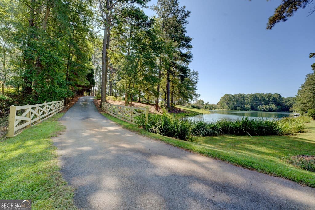 Photo of 1371 Lipscomb Road, Social Circle, GA 30025 (MLS # 10822513)