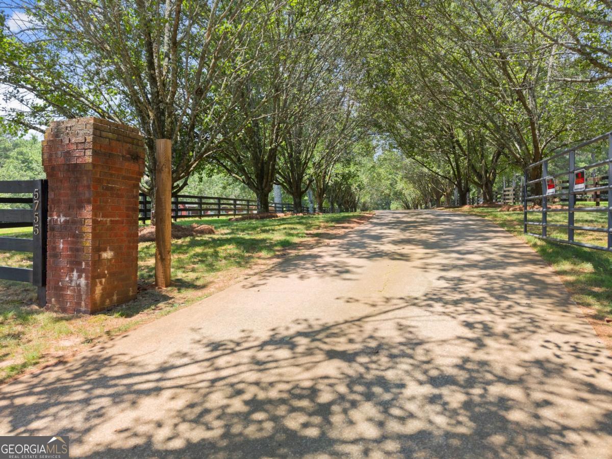 5755 Hopewell RD