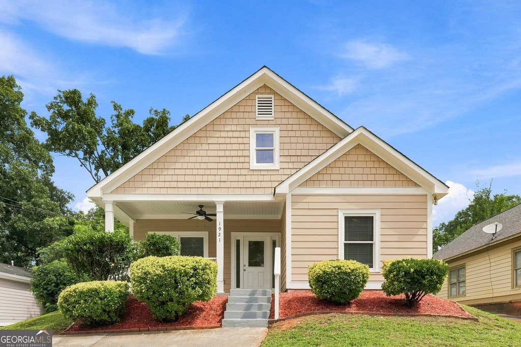 Photo of 1921 Dunlap Avenue, Atlanta, GA 30344 (MLS # 10818540)