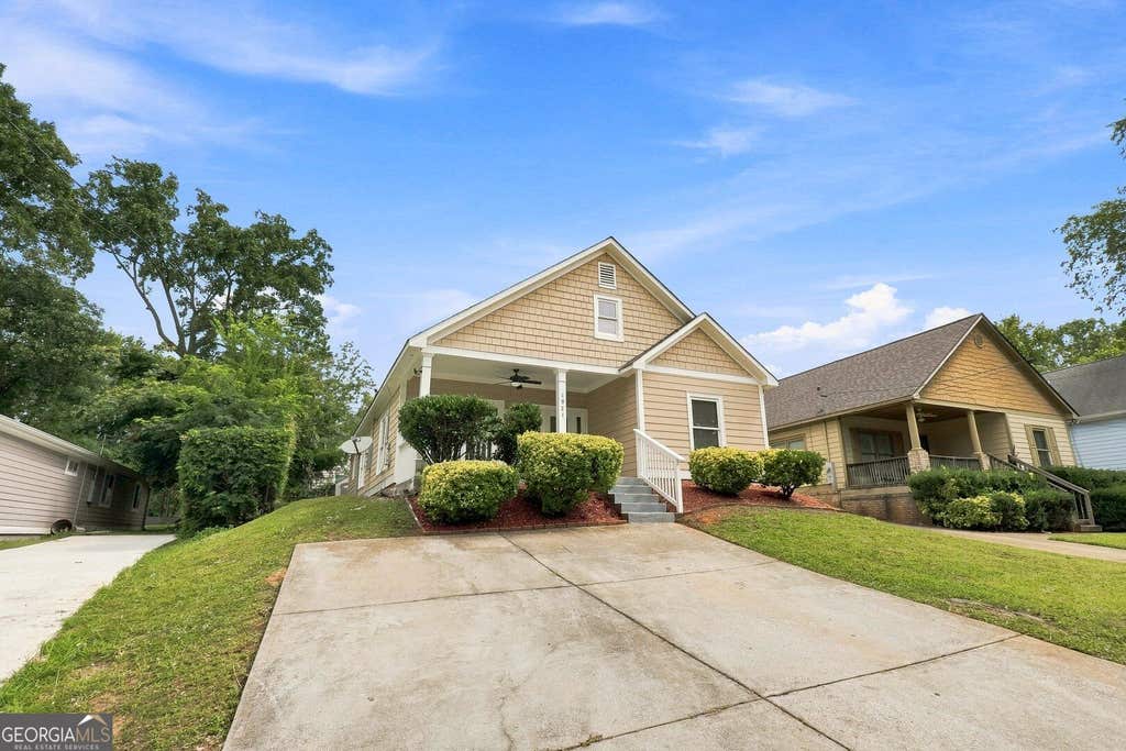 Photo of 1921 Dunlap Avenue, Atlanta, GA 30344 (MLS # 10818540)