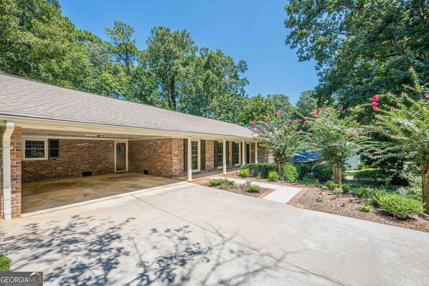 2595 Landeau CIR