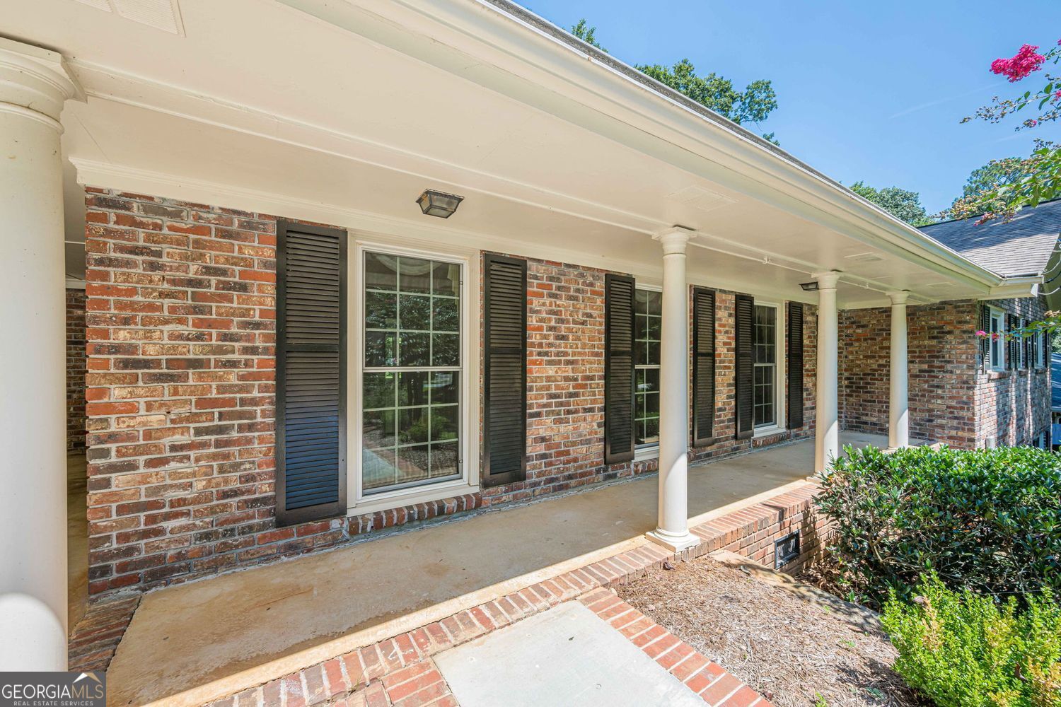 2595 Landeau CIR