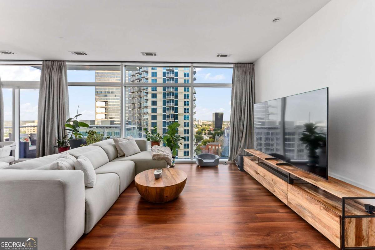 W Residences - Residential