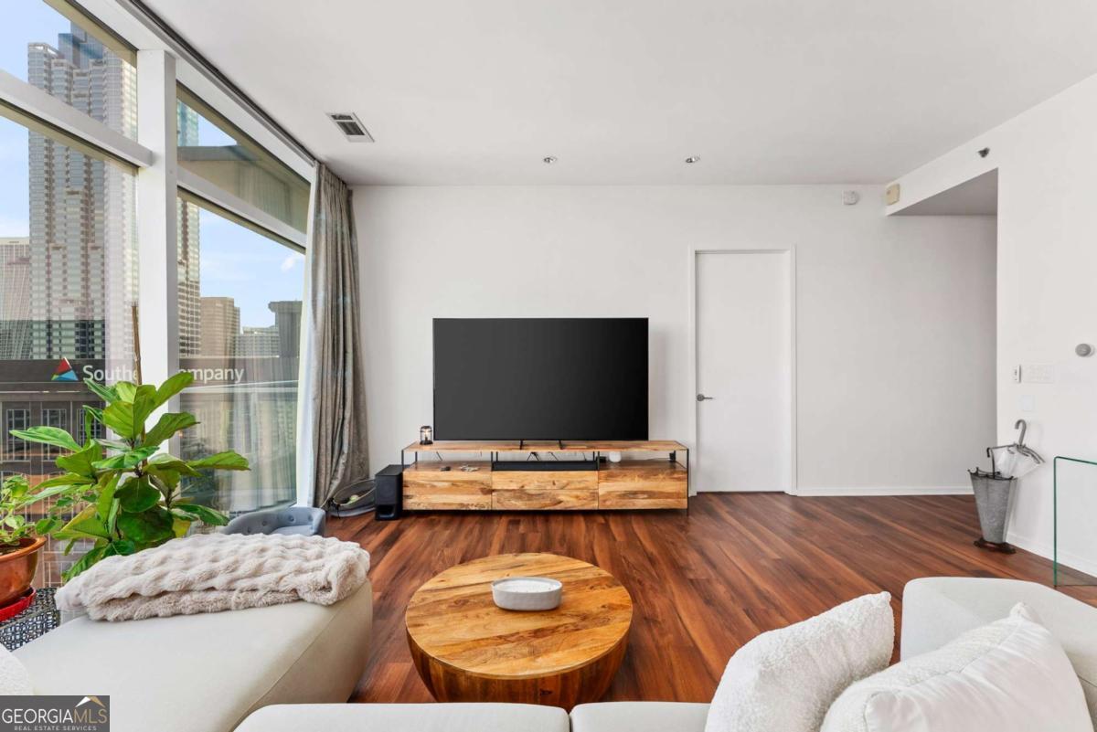 W Residences - Residential