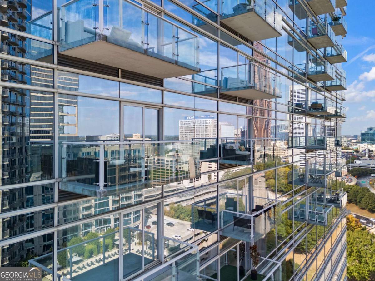 W Residences - Residential