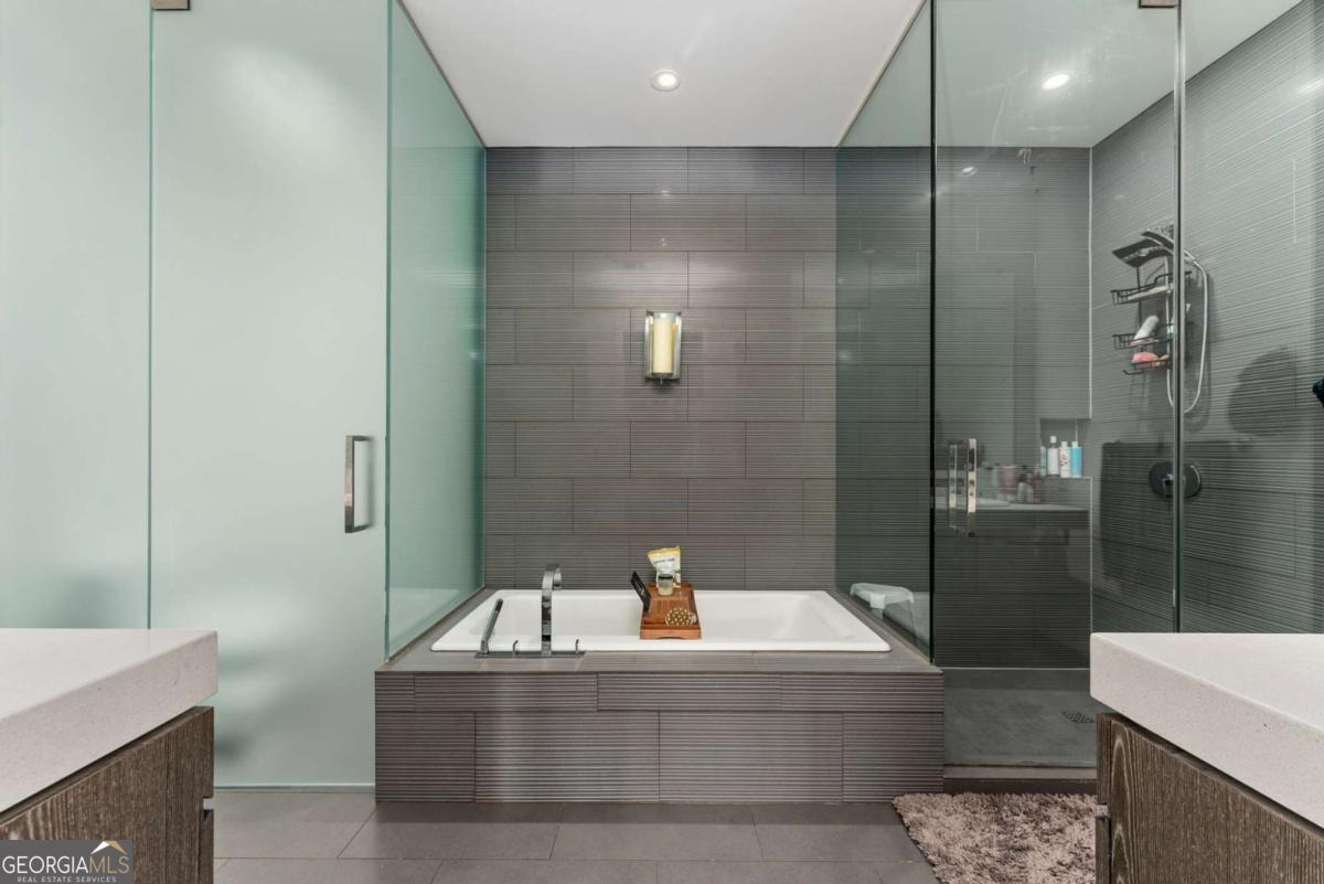 W Residences - Residential