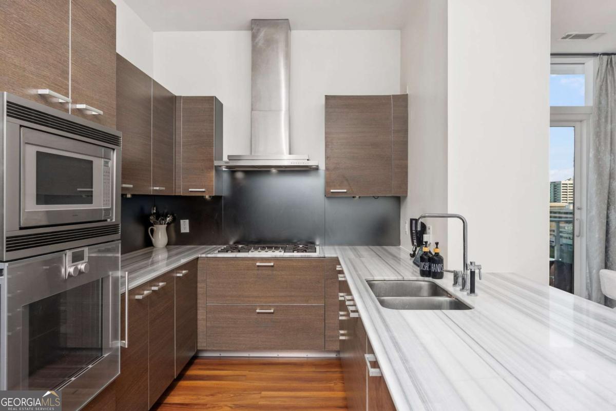 W Residences - Residential