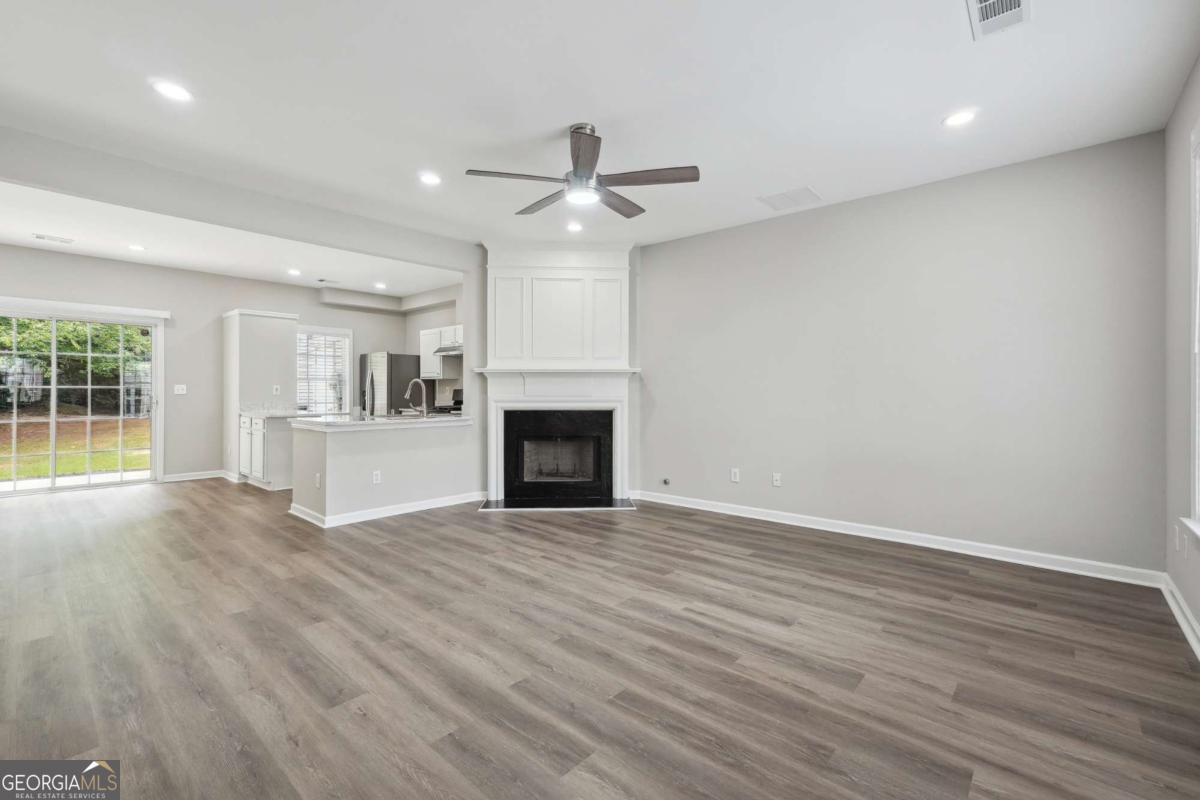 4645 Valais CT 156
