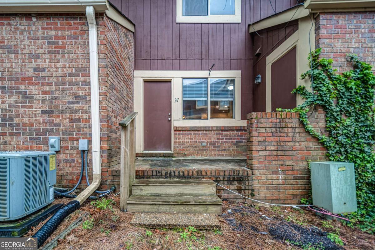 COUNTRY PLACE - Residential Lease