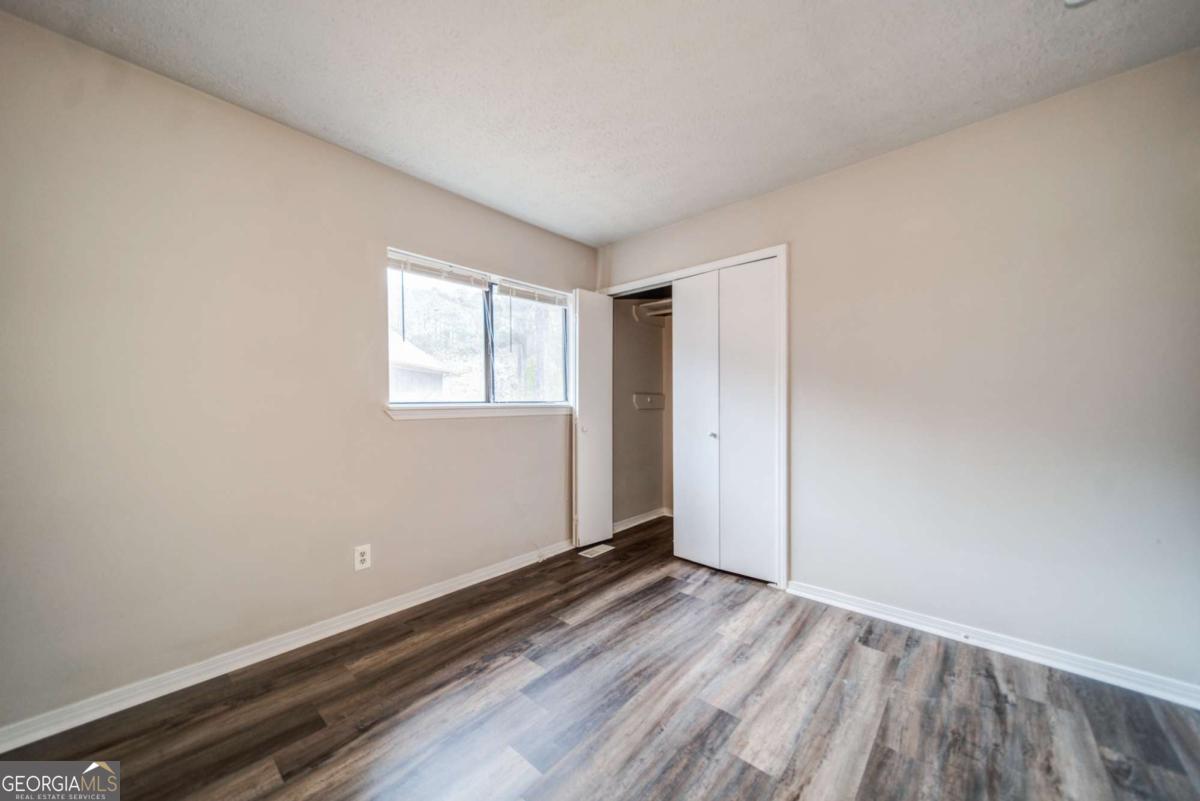 COUNTRY PLACE - Residential Lease