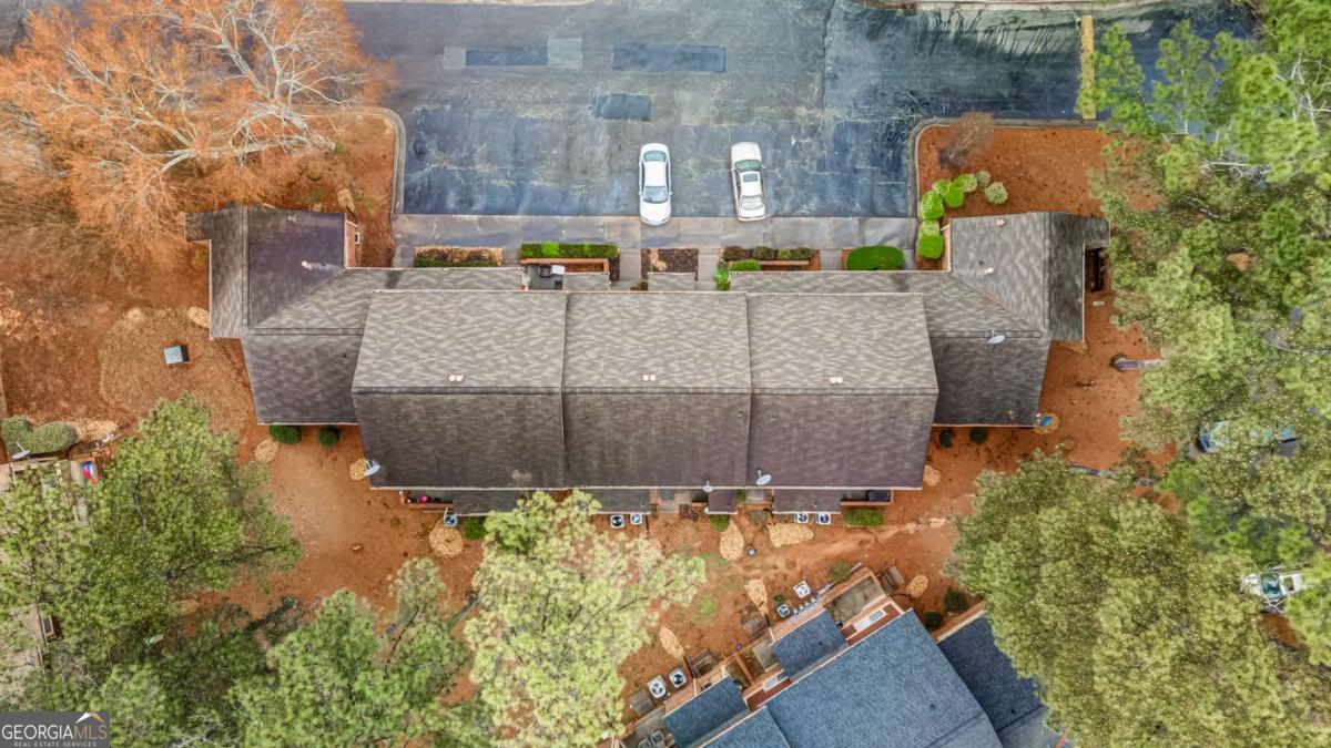 COUNTRY PLACE - Residential Lease