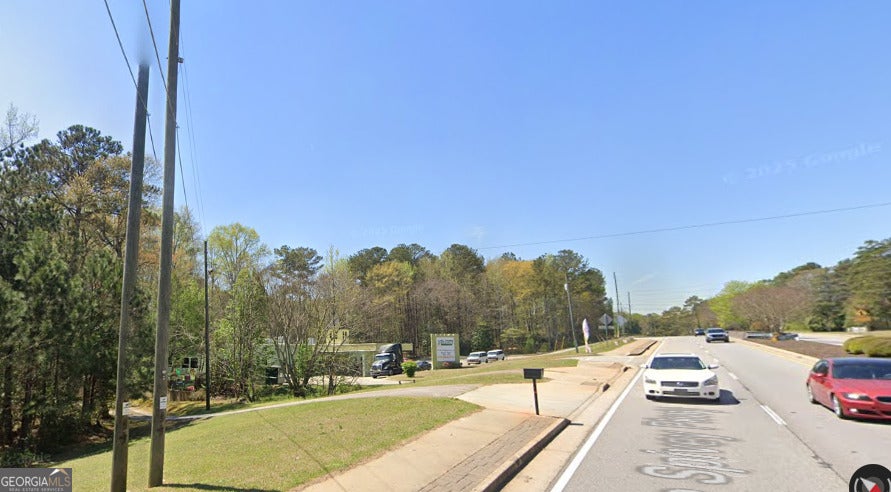 2986 Highway 138 E