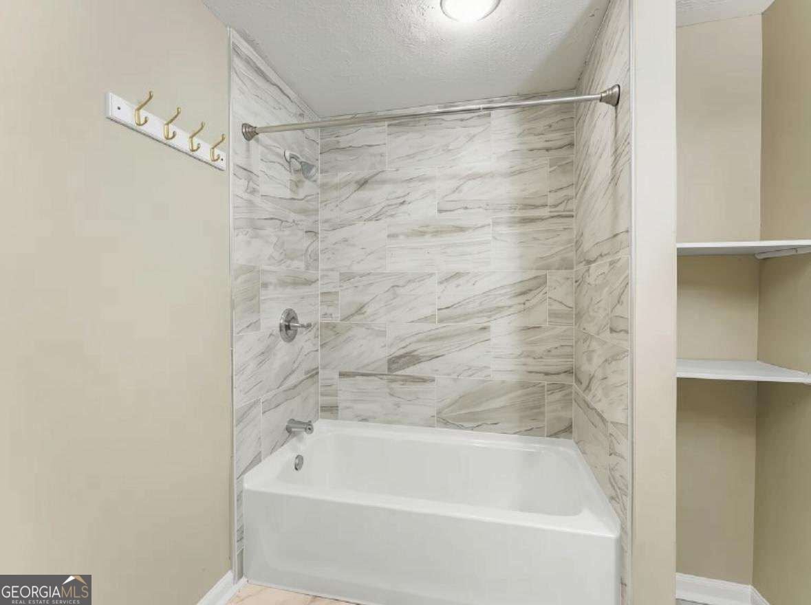 2304 AVALON Avalon RD
