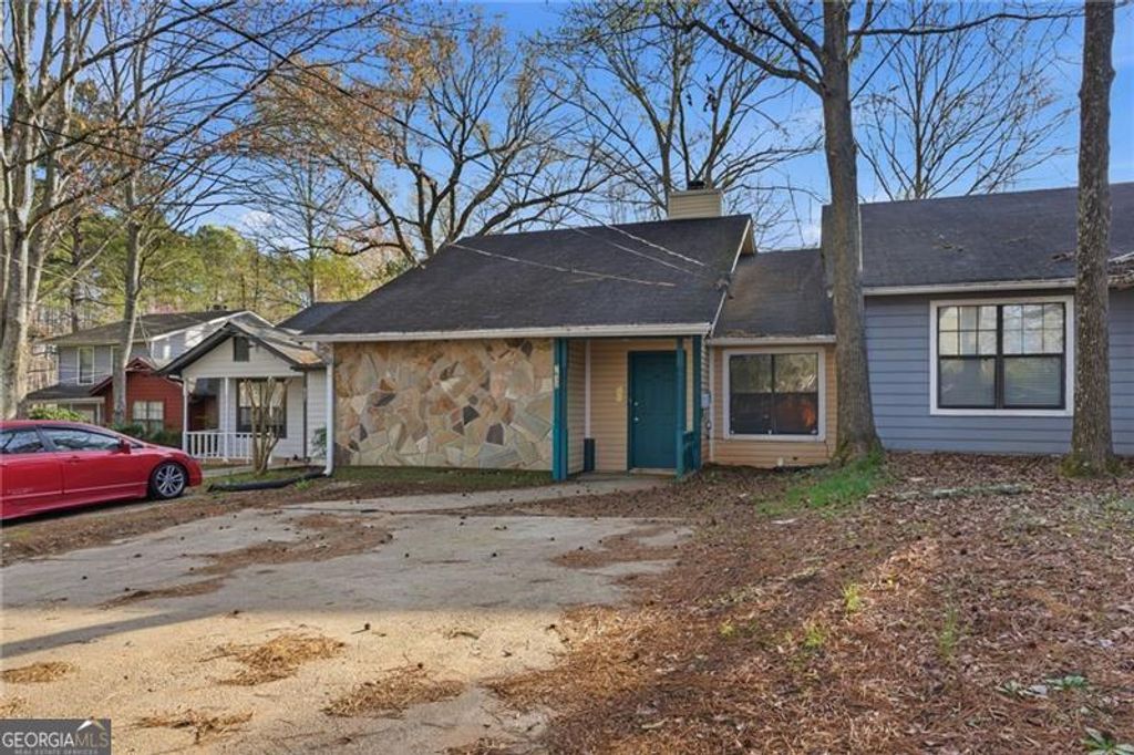 Photo of 7632 Tara Road, Jonesboro, GA 30236 (MLS # 10712867)