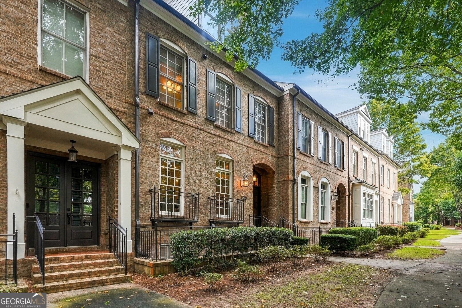 657 Lockton PL