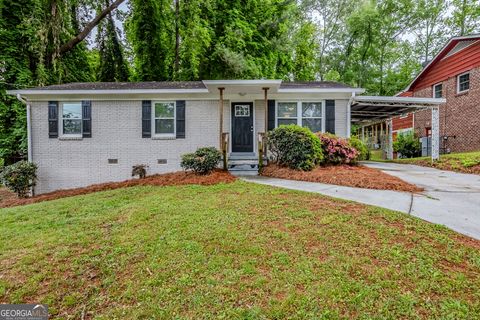 2796 Green Trail DR Atlanta GA 30349