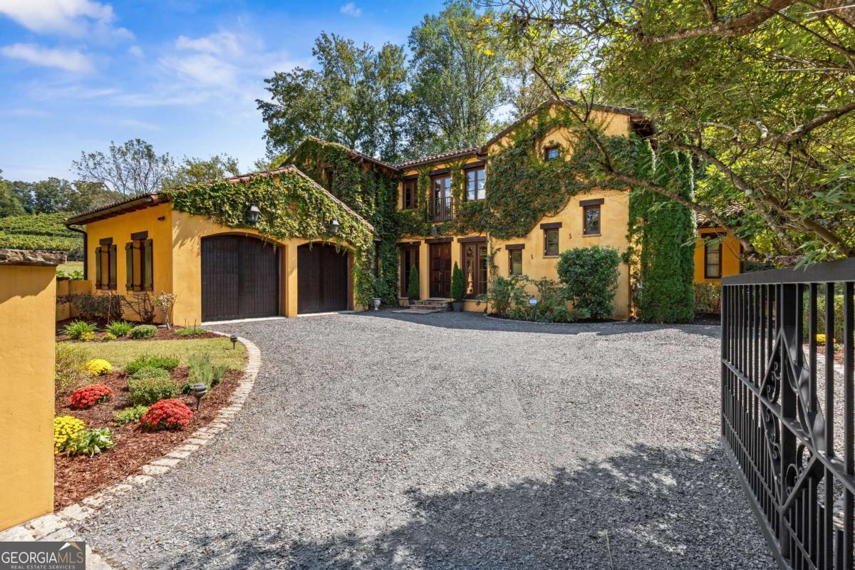 160 Piazza Pomino