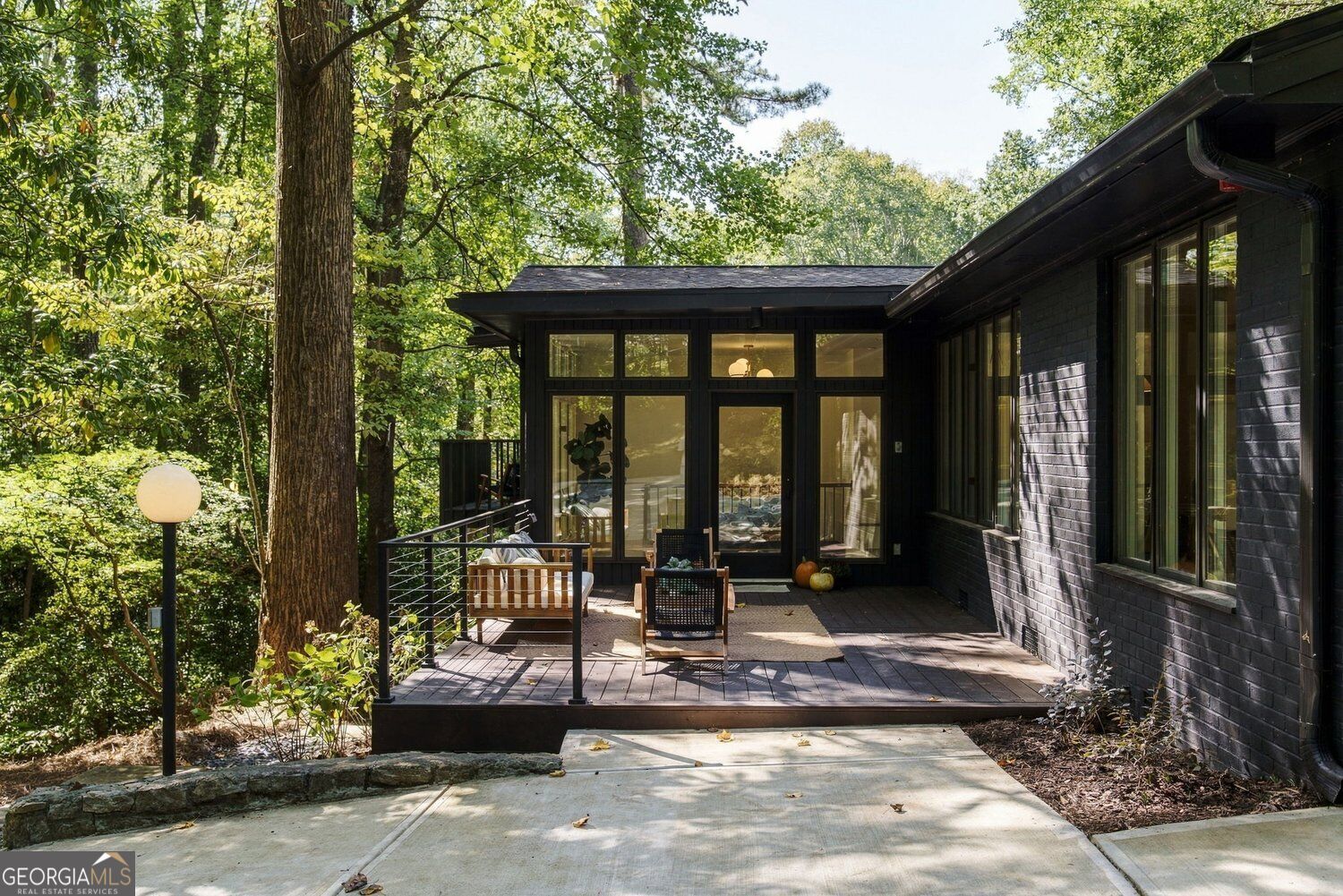 922 Barton Woods RD NE