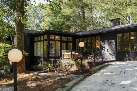 Photo of 922 Barton Woods Road NE, Atlanta, GA 30307 (MLS # 10869577)