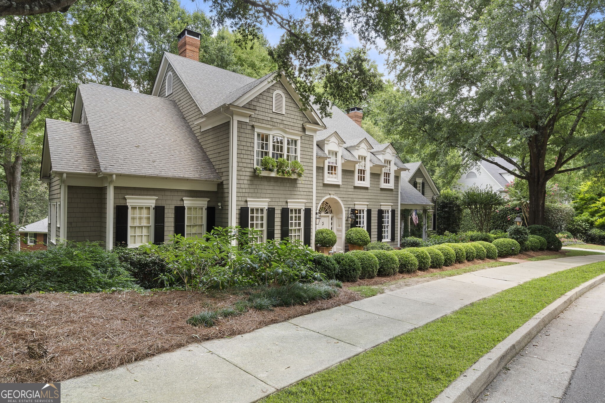 15 Chatsworth PL