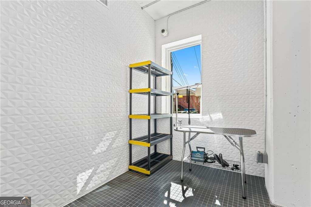 J5 - Residential