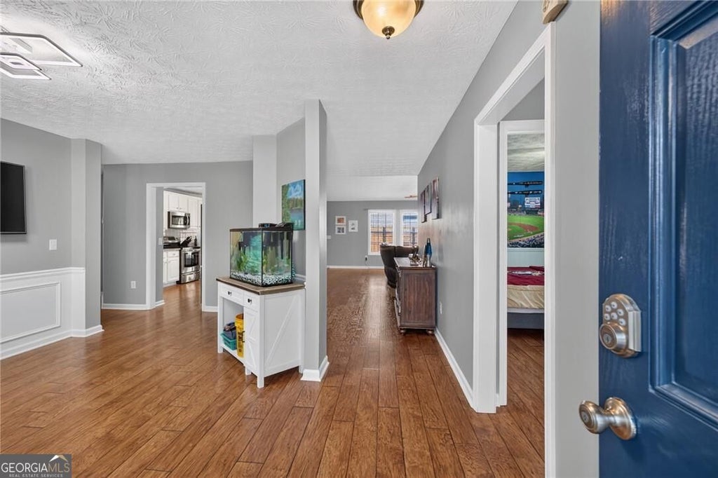 Photo of 10 Lake Valley Drive, Loganville, GA 30052 (MLS # 10876137)
