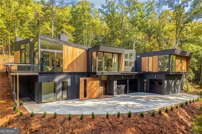 Photo of 326 Cain Creek Overlook, Ball Ground, GA 30107 (MLS # 10877329)