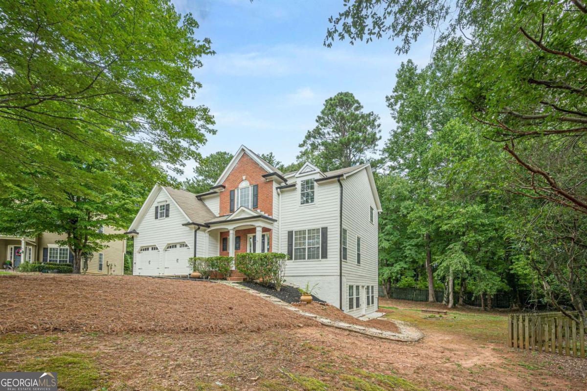 4223 Glenlake PKWY NW