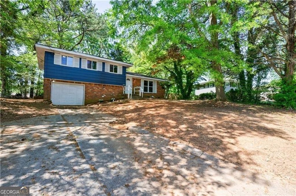 Photo of 5287 Chantilly Terrace, Atlanta, GA 30349 (MLS # 10755813)