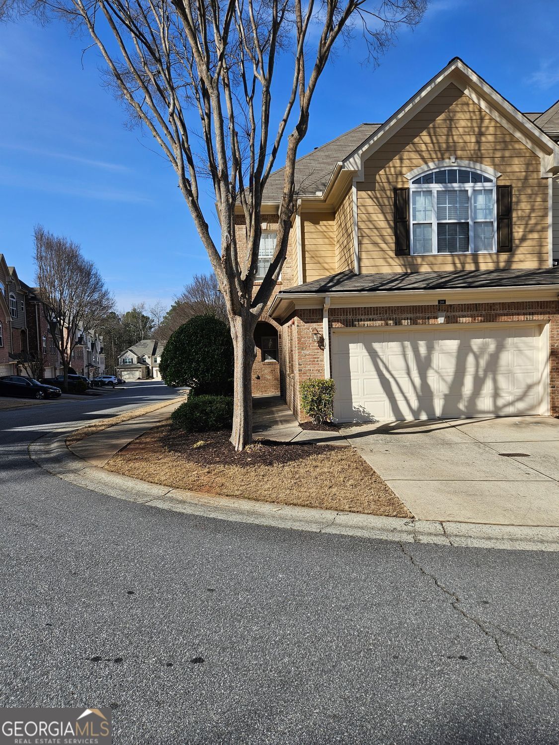GLENIVY TOWNHOMES - Residential Lease