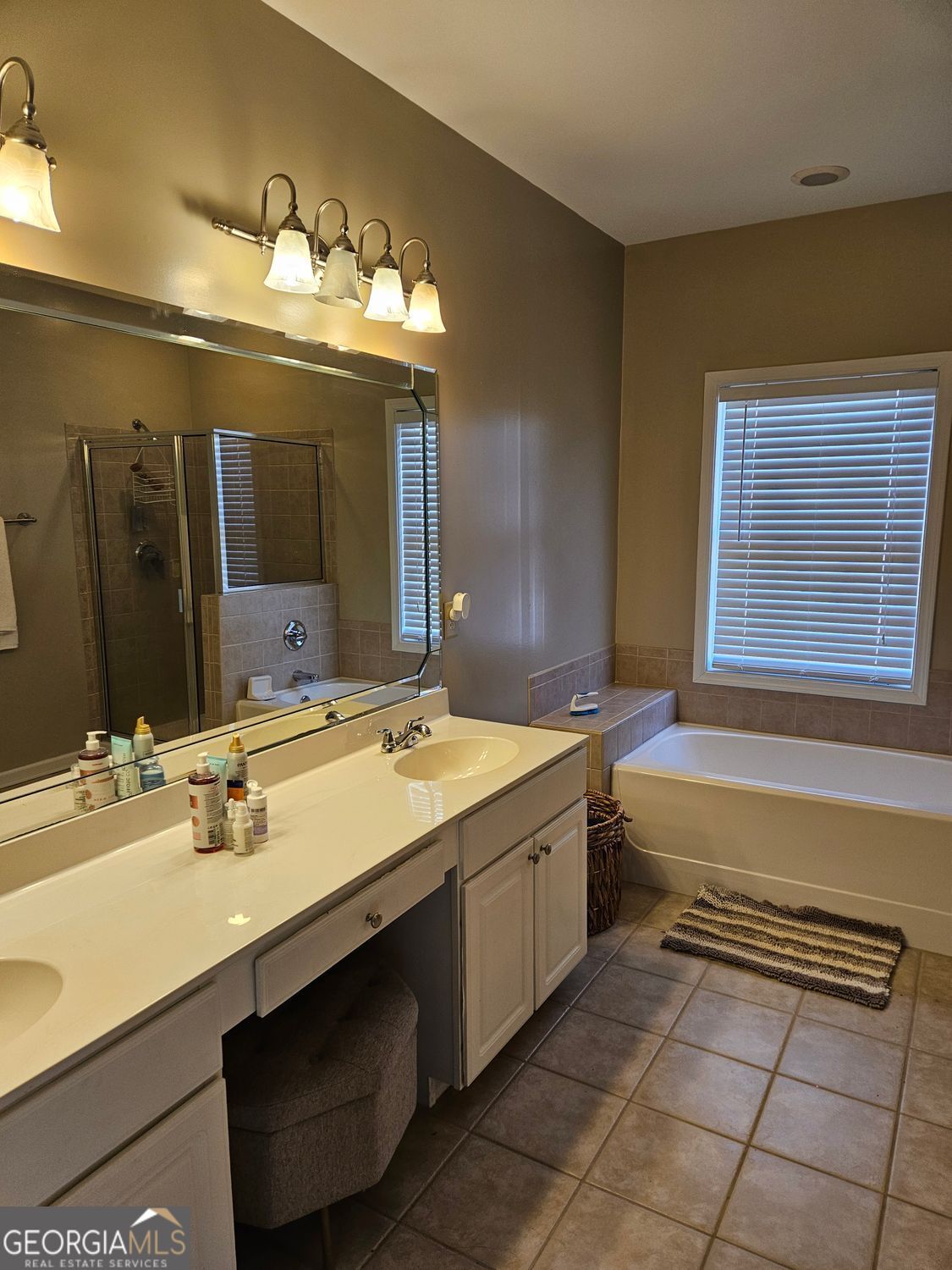 GLENIVY TOWNHOMES - Residential Lease