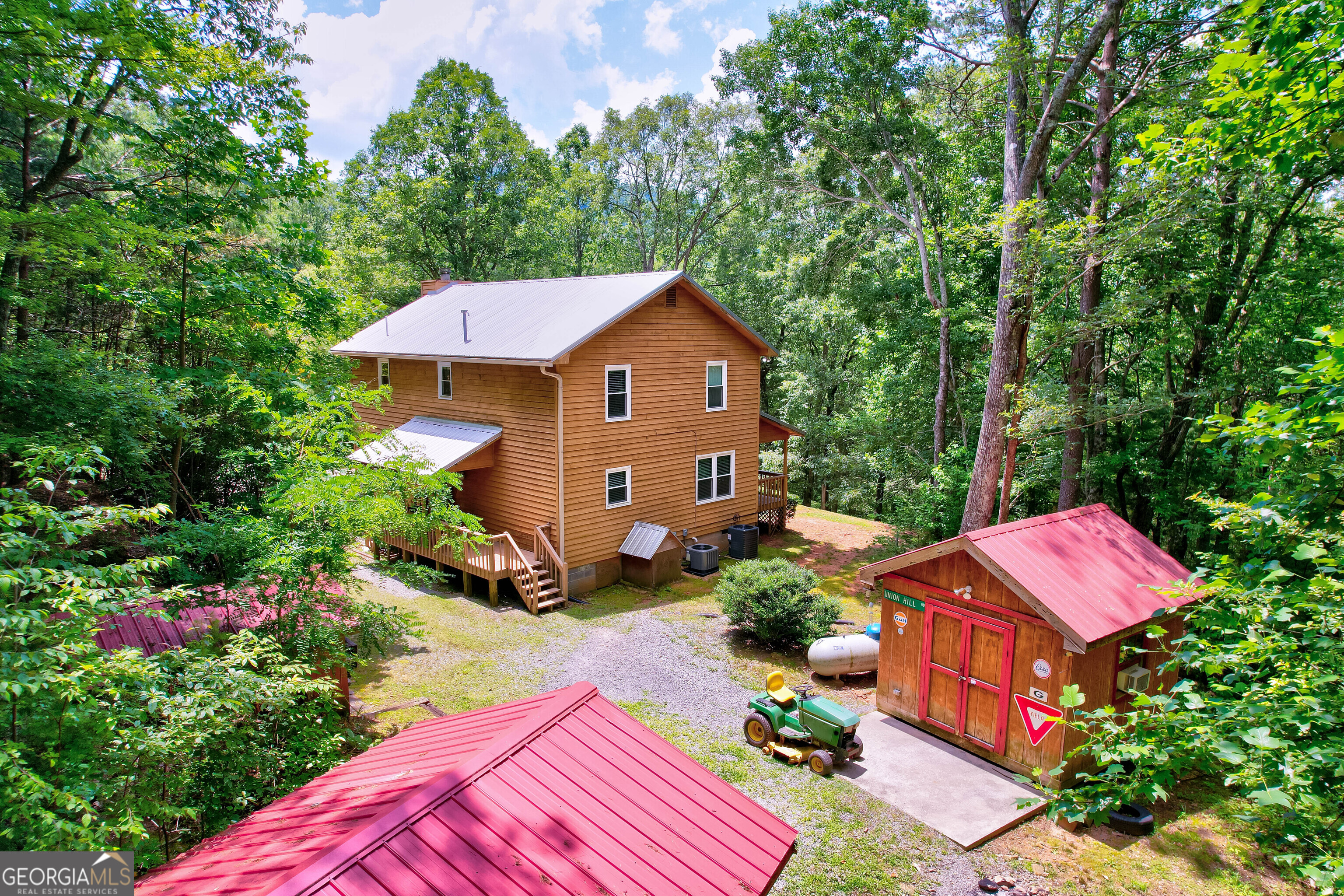 62 Peach LN