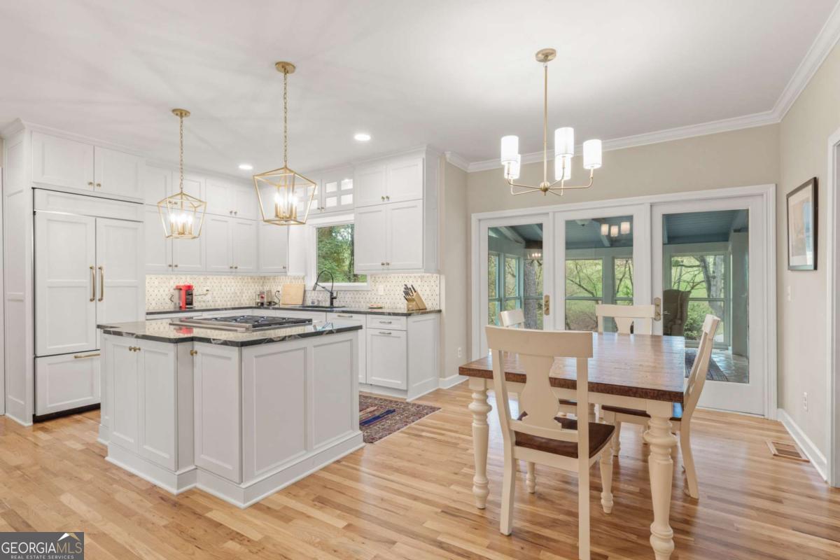 9570 Huntcliff TRCE