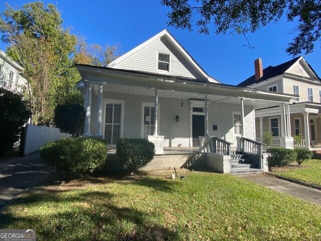 Photo of 127 Rogers Avenue, Macon, GA 31204 (MLS # 10874933)