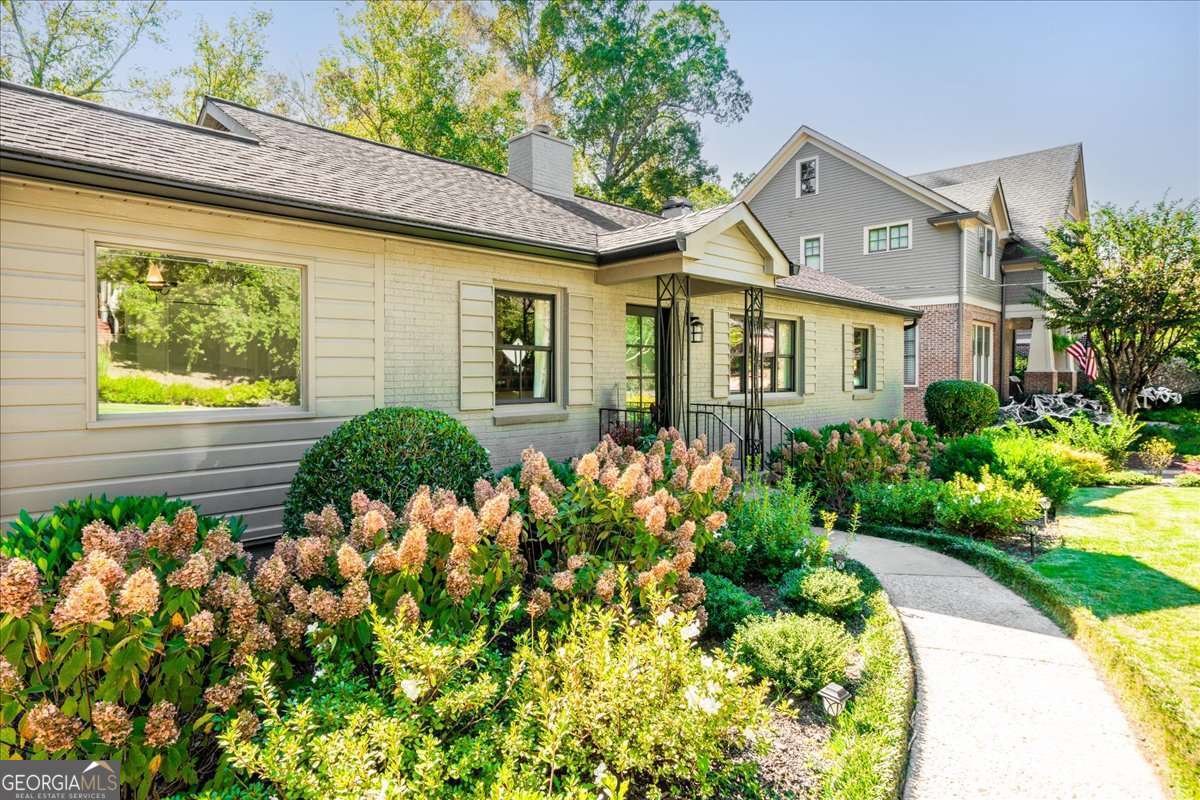 228 Westchester DR