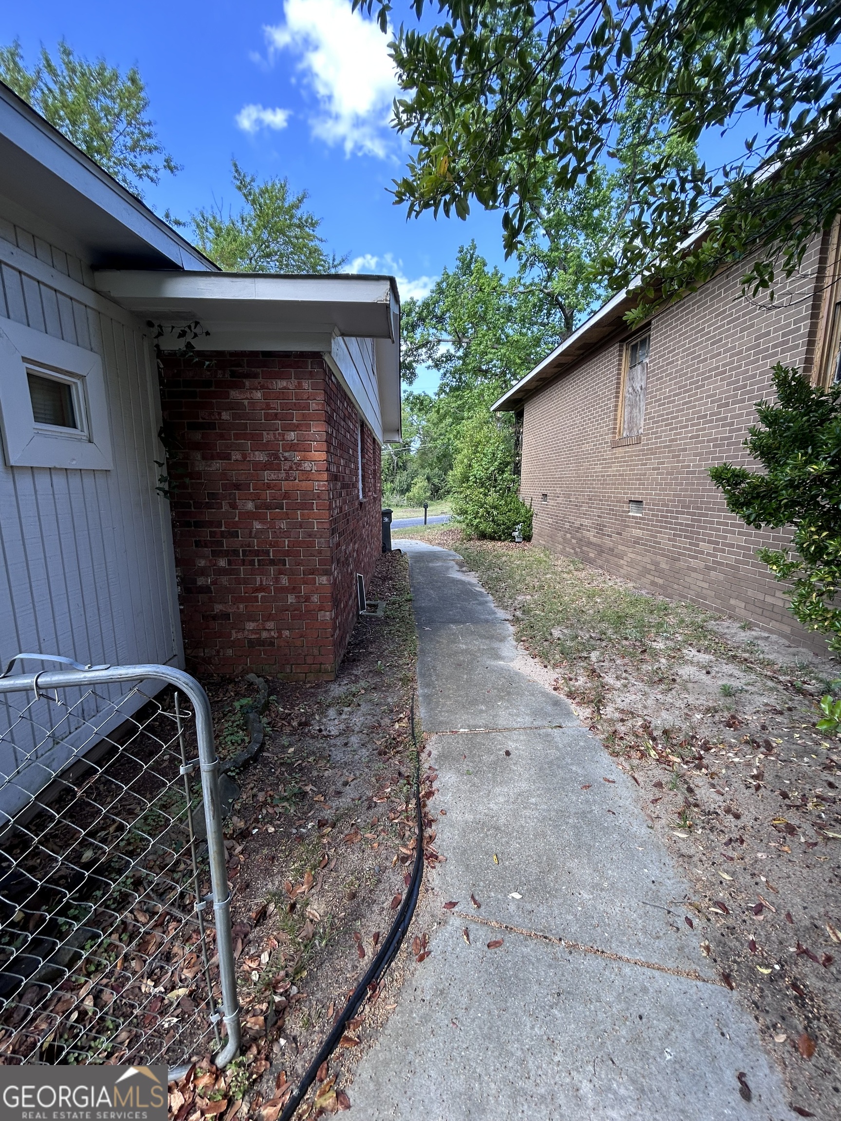 1656 Kentucky AVE