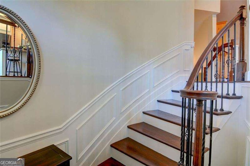 Photo of 1660 Woodbridge Lane NE, Atlanta, GA 30329 (MLS # 10651978)