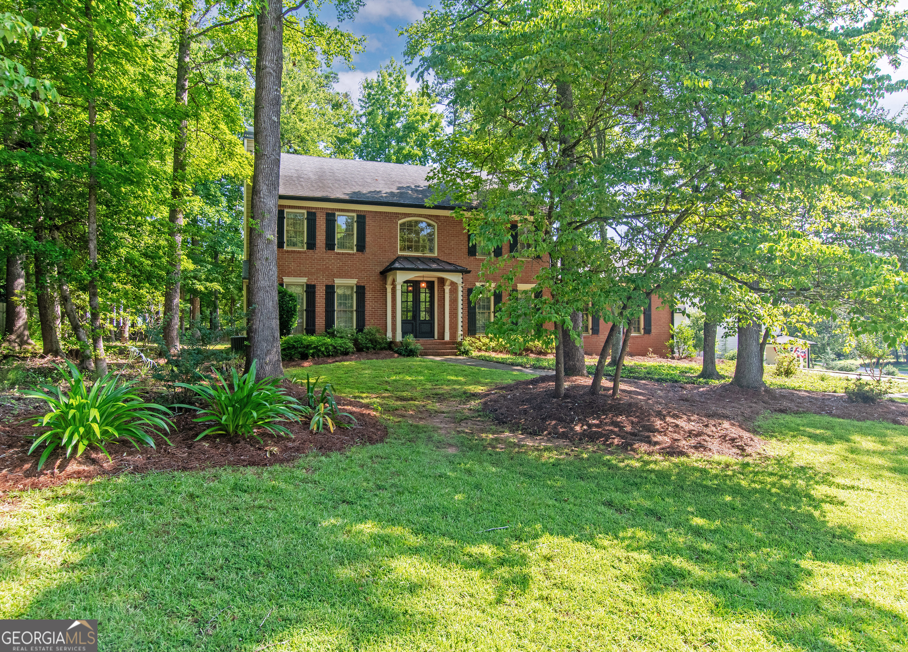 200 Savannah WALK