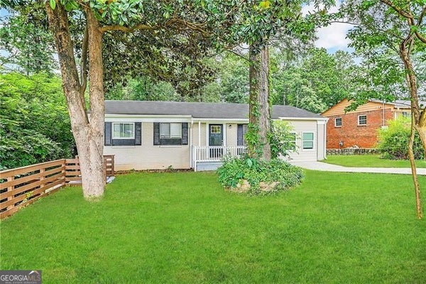 6979 BRUCE CIR, LITHONIA, GA 30058 - Image f30ff98e4adacae163eea738d7fadb6f/1906960996
