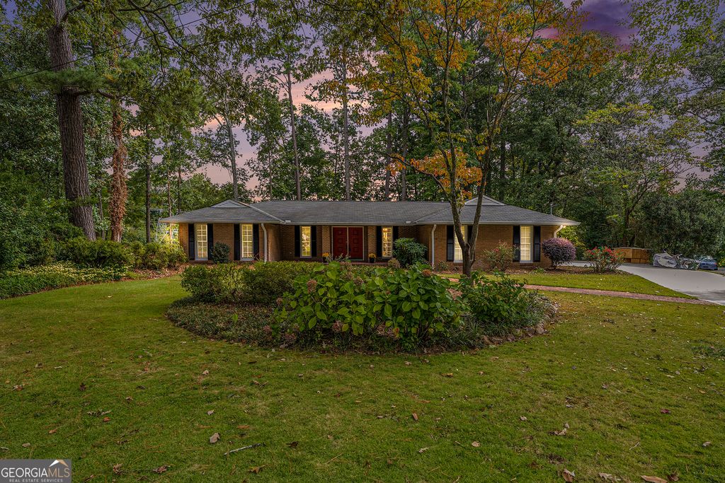 Photo of 2324 Waterton Court, Atlanta, GA 30338 (MLS # 10704150)