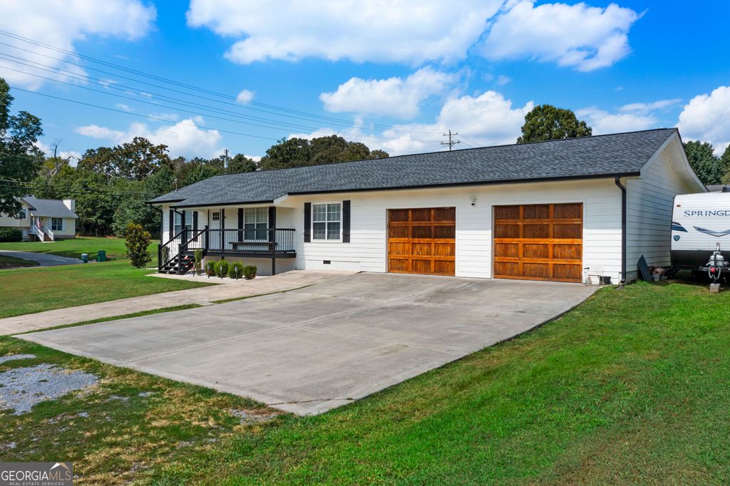 Photo of 106 Valley View Circle SE, Calhoun, GA 30701 (MLS # 10657399)