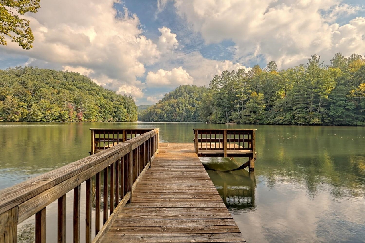 Clayton, Georgia 30525, United States, 3 Bedrooms Bedrooms, ,3 BathroomsBathrooms,Residential,Active,230512